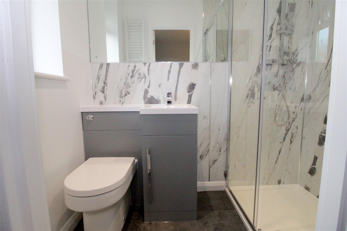 dpsestatesltd's tweet photo. *** STUDENT LET *** 
 
DPS Estates are delighted to offer this five bedroom, five en-suite student property to the market, which has just undergone a full refurbishment. 

📍 Easy access to UEA and NNUH
 
Visit our website to find out more. 
https://t.co/JqpqPkIkP9 https://t.co/jkR42LZ13M