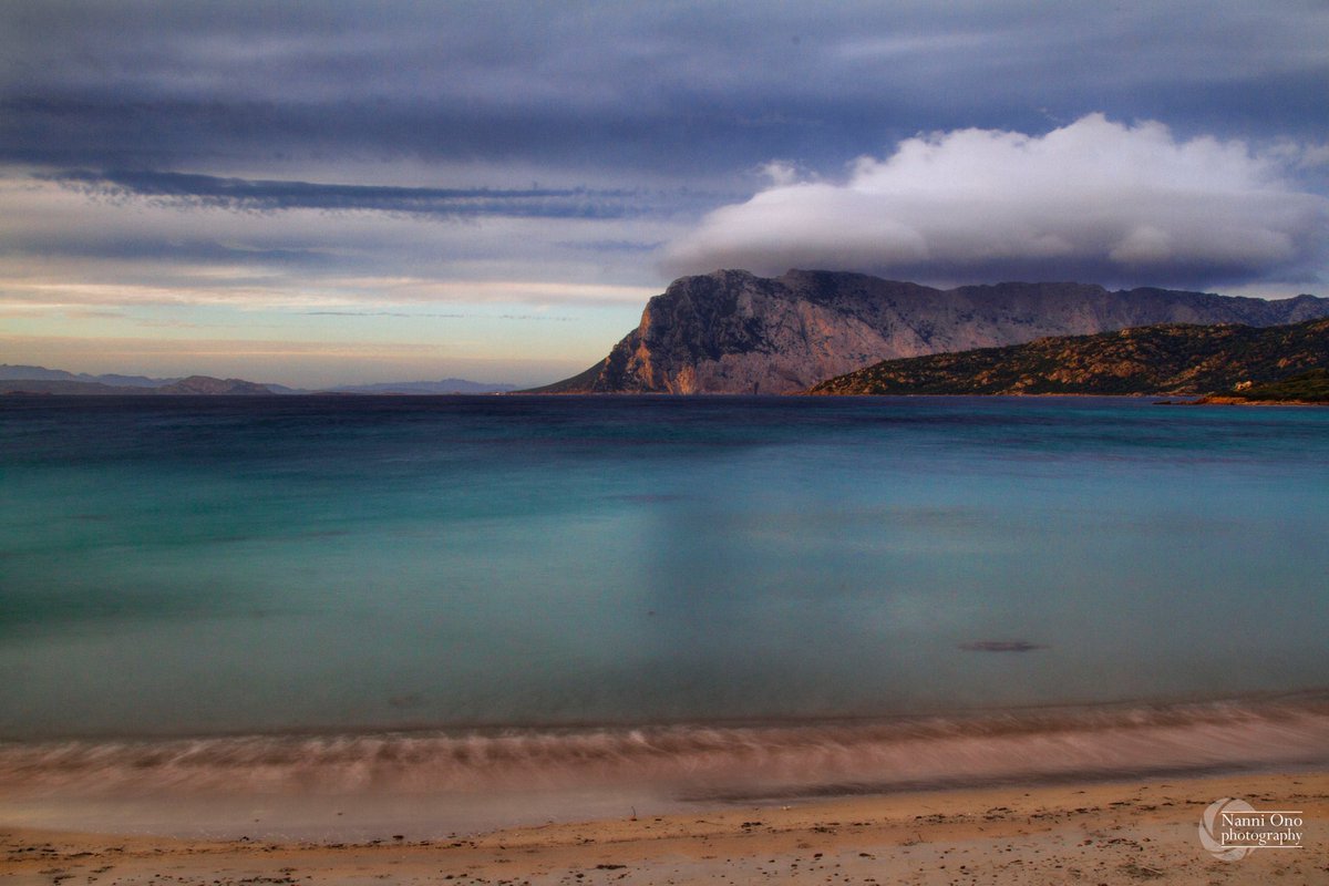OnoNanni's tweet photo. Capo Coda Cavallo. #sardinia #italy #capocodacavallo #photography #beach #clouds #longexposure #photographer #travel #maredinverno #tavolara #molara #landscape #seascape #seashore #seaside #mediterraneo #sciroccata #sardegna https://t.co/TbHGkXbkoJ