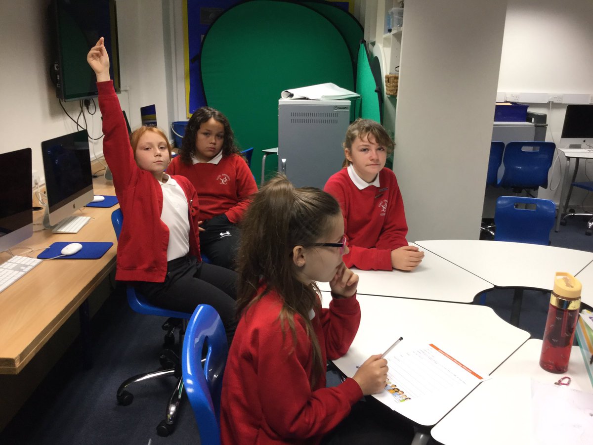YsgolEmmanuel's tweet photo. Our school council are currently meeting to discuss and prepare for Anti Bullying Weeek, #AntiBullyingWeek  #SeeItSayItStopIt #WorryBox https://t.co/Z2VoUvvhvq