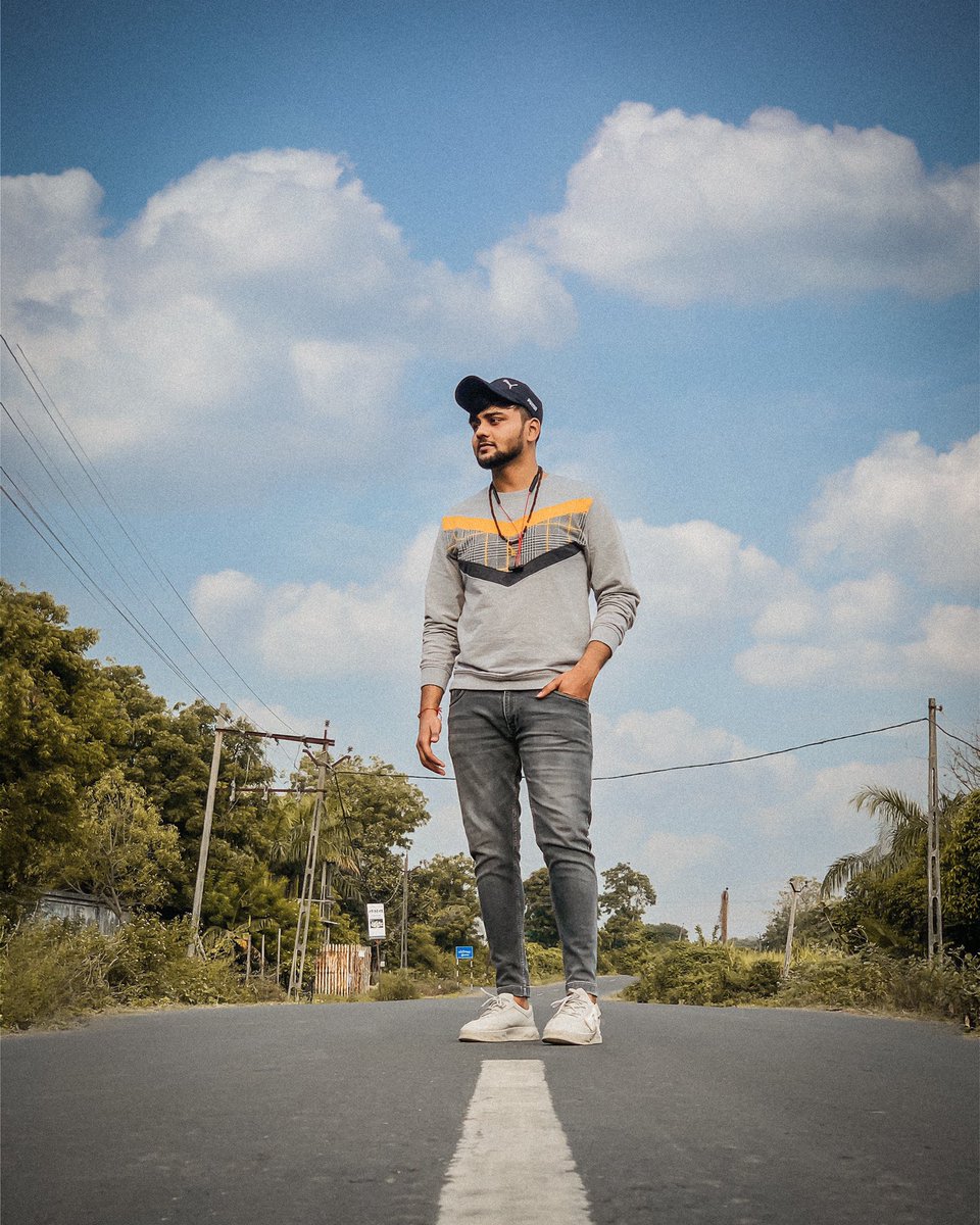 maulikthummarr's tweet photo. You may not find a path, but you will find a way.
#maulik #maulikthummar #maulikdesign #md_edited #maulikphotography #maulikthummarphotography #outfits #outfitoftheday #photooftheday #photography https://t.co/Upk5Hn6mkq