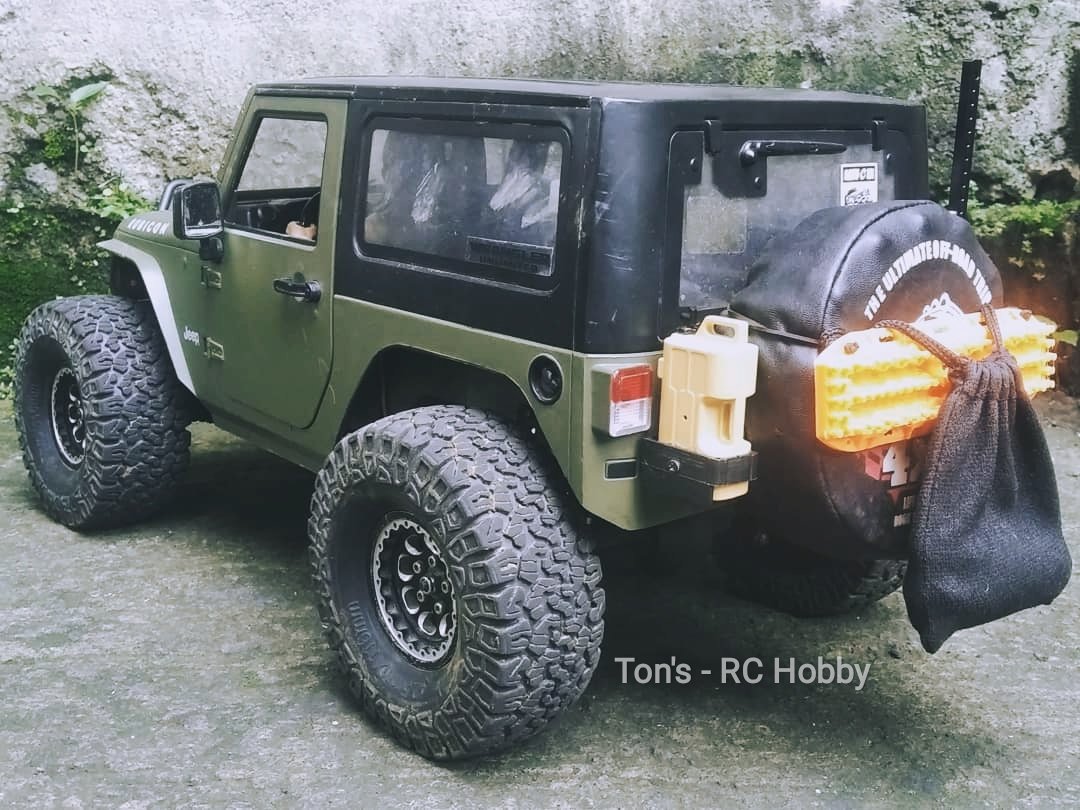 TintonNovarudin's tweet photo. My JK Army rig, basic build from Axial SCX10i. 
#axialscx10i #axialracing #jkwrangler https://t.co/ECFzTVgNWR