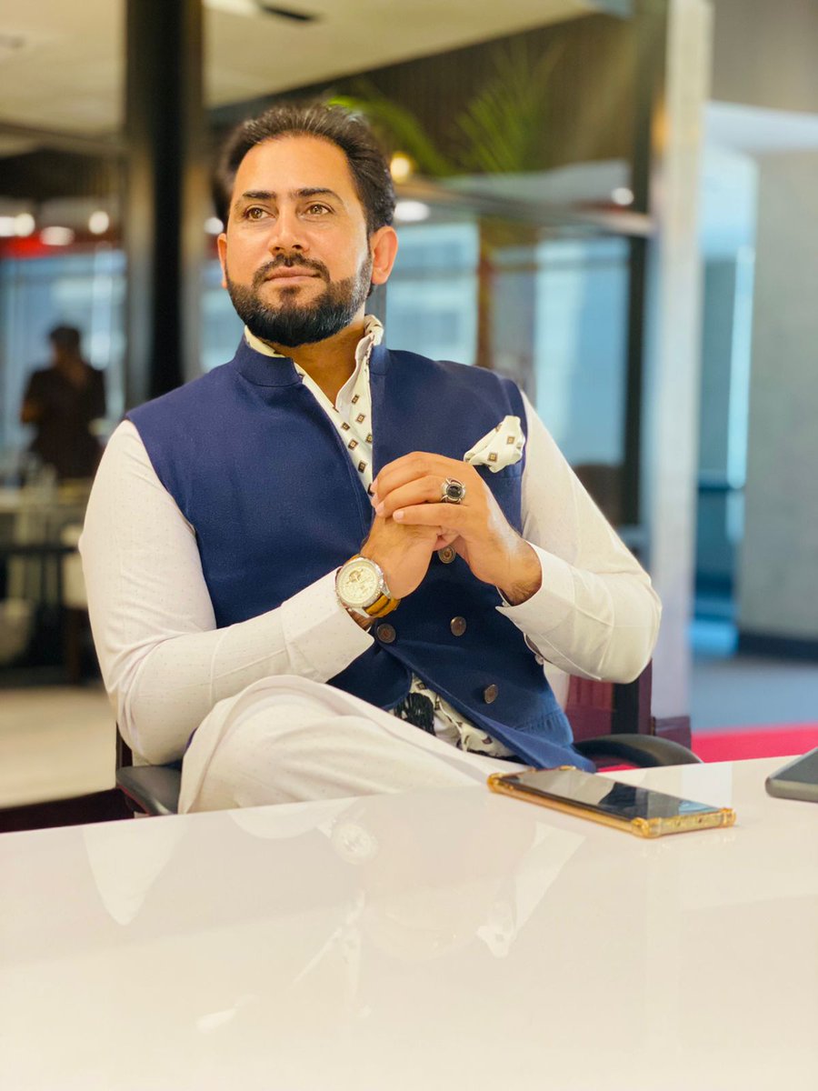 IamJavaidiqbal1's tweet photo. The biggest adventure you can take is to live the life of your dreams.
#Fridaymotivation #OneElevenGroup https://t.co/VVGhVAREa9
