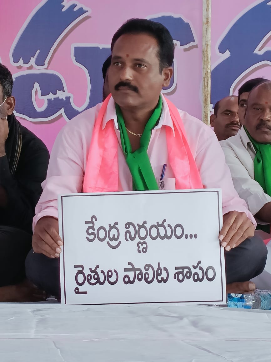 jinnaramvenkana's tweet photo. T-తెలంగాణ
R-రైతు
S-సమితి
#dharna 
#TelanganaWithKCR
◆జిన్నారం వెంకటేషం గౌడ్◆
@TelanganaCMO @KTRTRS గారు @MPsantoshtrs గారు @RaoKavitha గారు @BTR_KTR గారు @trsharish గారు @KonathamDileep గారు @trspartyonline @trsinnews https://t.co/O1WXwHzlbf