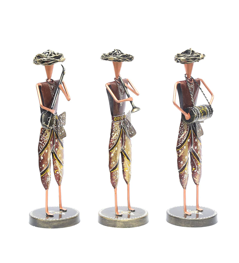 Zuriac2's tweet photo. The farmer is the only man in our economy who buys everything at retail, sells everything at wholesale, and pays the freight both ways. But you can get these amazing Standing Farmer Musicians at a very affordable price. So just inbox me to buy this premium home decor product. https://t.co/Rixtscwnr2