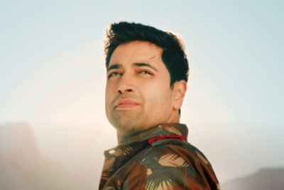 sreenuzz's tweet photo. Adivi Sesh's 'Major' to compete with Ravi Teja's 'Khiladi'

https://t.co/t29nUdmOW2

#AdiviSesh #Major #RaviTeja #Khiladi #KhiladiFromFeb11th2022 @ap7am #TollywoodActor #Tollywood #FilmNews #movies https://t.co/ZyG23g5SEG
