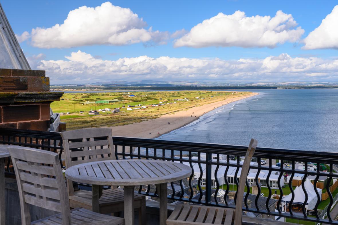 BricksScotland's tweet photo. Home of the week: This luxurious apartment is within a chip and run of the Old Course at St Andrews https://t.co/Zps5fQqdXU https://t.co/ZoQksrhoHq