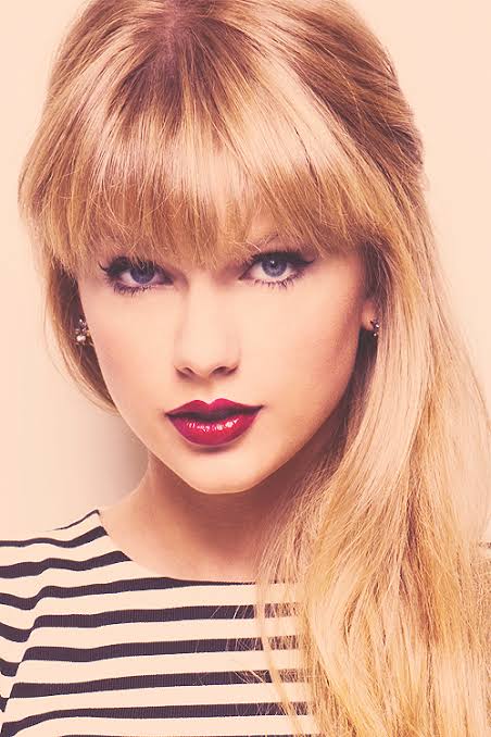 ItechinShield's tweet photo. Ben duman karası o da saman sarısı
Kaküşlerimizzz 🥺😳🐈👩❤️💋👩👭 #bangingbangs #TaylorSwift #RedTaylorsVersion https://t.co/Ts8rcRQnW7