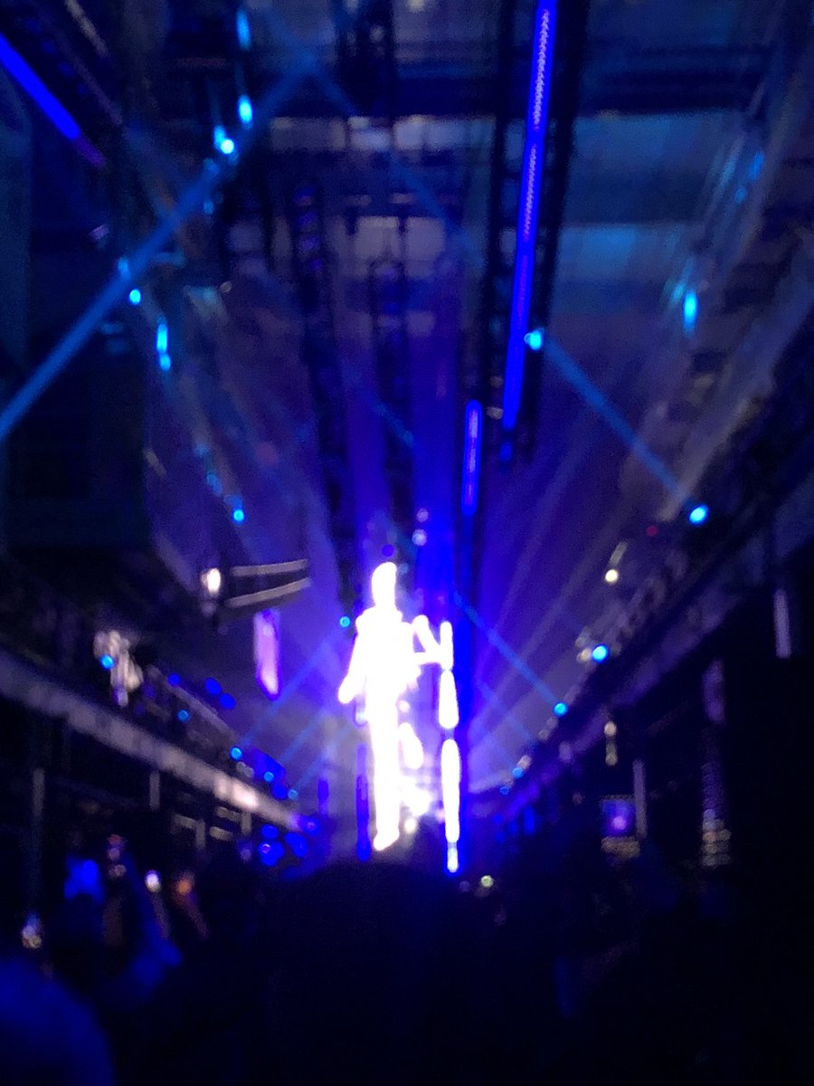 Rubbastuff's tweet image. What a fantastic evening.
@auroraorchestra at @Printworks_LDN 

#livemusic #orchestra #perfornance #printworks