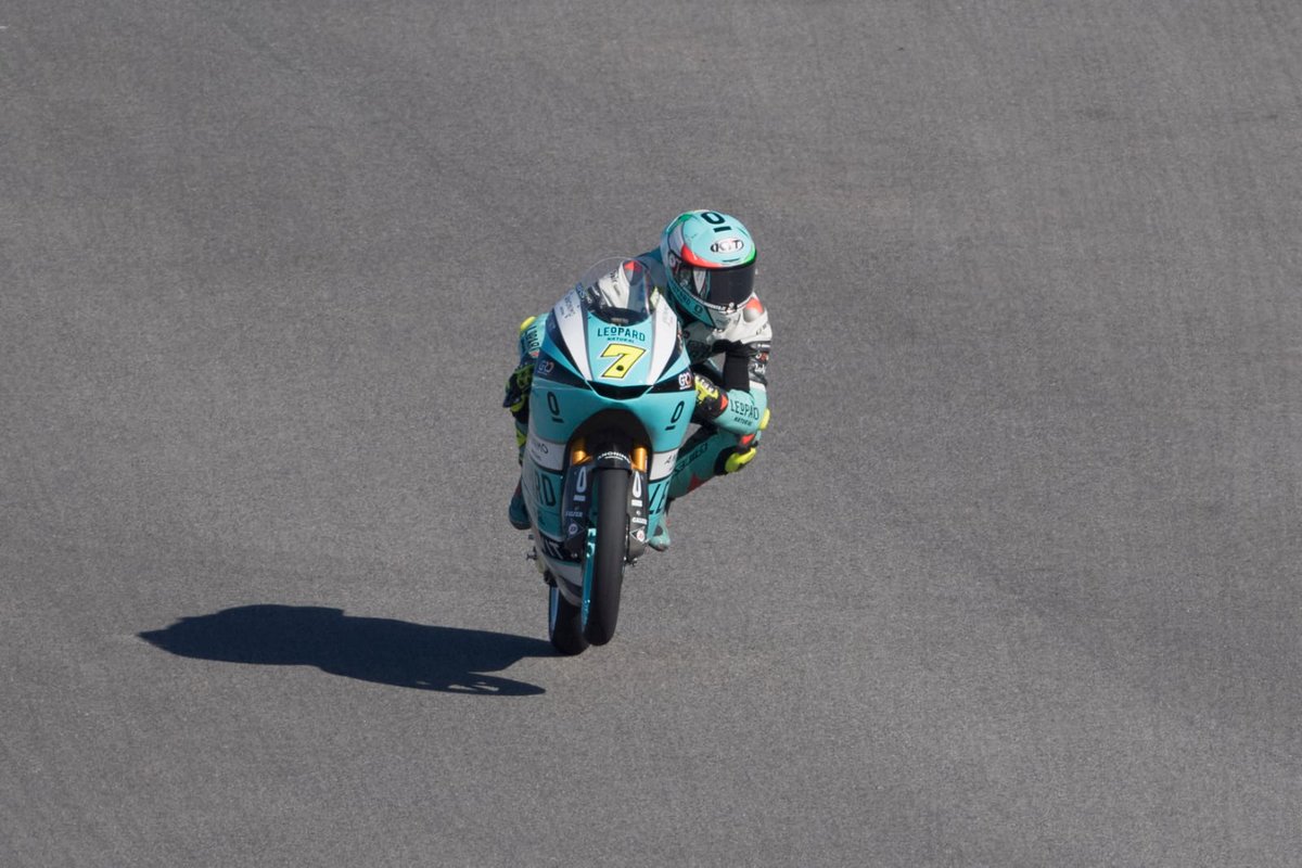 fanclubdf71's tweet photo. Venerdi
⏰ 09.00 FP1
⏰ 13.15 FP2
Sabato
⏰ 09.00 FP3
⏰ 12.35 Q1
⏰ 13.00 Q2
Domenica
⏰ 08.40 Warm Up
⏰ 11.00 Race
#FanClubDennisFoggia #motogp #LeopardRacing #Moto3 #DF7 #Motori #Talentoitaliano #Motomondiale #Gassss #riders #valencia https://t.co/tYqWT0CiXr