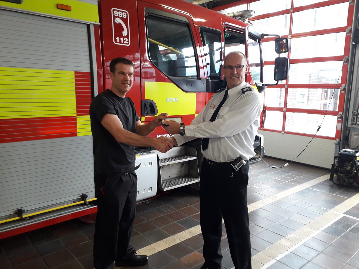 Really proud to have represented Esfrs at the Brighton and Hove City Armitice Day rememeverence event and to award Ff Chris Burgin with his long service and good conduct medal. Congratulations  Chris👍 What a way to spend a day