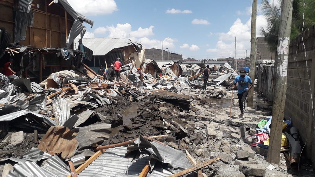 Mukuru Community Justice Centre (@mukuru_cjc) on Twitter photo People are suffering because they don't have a place to sleep, is this what uhuru kenyatta meant to them when he was promising affordable housing? <a href="/UhaiWetu/">Social Justice Centres Working Group</a> @hakijamiitrust <a href="/DefendersKE/">@Defenders Coalition 🇰🇪</a> <a href="/AmnestyKenya/">Amnesty Kenya</a> <a href="/pamoja_trust/">Pamoja Trust</a> <a href="/gacheke2011/">Gacheke Gachihi</a> <a href="/DandoraJustice/">Dandora Community Justice Centre</a> <a href="/StateHouseKenya/">State House Kenya</a> #EndMukuruEvictions People are suffering because they don't have a place to sleep, is this what uhuru kenyatta meant to them when he was promising affordable housing? <a href="/UhaiWetu/">Social Justice Centres Working Group</a> @hakijamiitrust <a href="/DefendersKE/">@Defenders Coalition 🇰🇪</a> <a href="/AmnestyKenya/">Amnesty Kenya</a> <a href="/pamoja_trust/">Pamoja Trust</a> <a href="/gacheke2011/">Gacheke Gachihi</a> <a href="/DandoraJustice/">Dandora Community Justice Centre</a> <a href="/StateHouseKenya/">State House Kenya</a> #EndMukuruEvictions