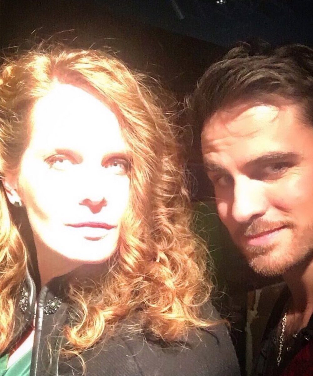 Captainswan55's tweet photo. I miss this cast❤️ #OUAT @colinodonoghue1 @jenmorrisonlive @DaniaJRamirez @RoseAReynolds @LanaParrilla @andjwest @bexmader https://t.co/ZFcFTTIxsy