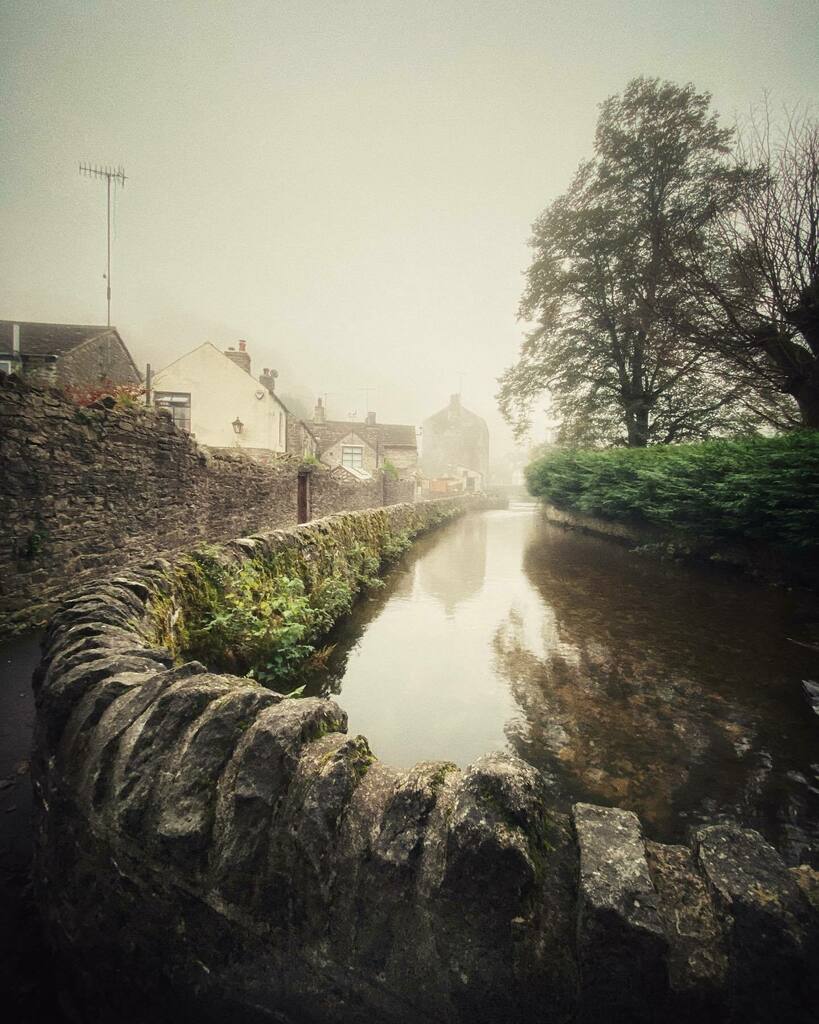 DevilsArse's tweet photo. In the still of the morning…. #happyfridayfolks
.
.
#peakcavern #castleton #cavern #cave #peakdistrict #peakdistrictnationalpark #peakdistrictwalks #peakdistrictholiday #peakdistrictproud #hopevalley #ropemaking #rope #showcave #derbyshire #highpeak… https://t.co/qYaK4h9twv https://t.co/koYc4FvySy