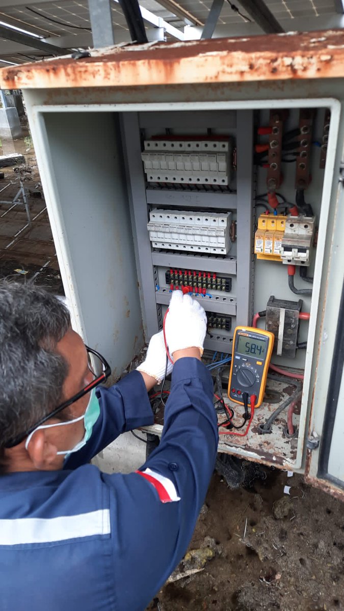 PPSDMKEBTKE's tweet photo. Tim PPSDM KEBTKE Bersama UNDP Melakukan Survei Lokasi Praktek PLTS Di Pulau Tunda
https://t.co/xu1io5AWDQ
#ppsdmkebtke
#ketenagalistrikan
#energi
#pelatihan
#sertifikasi
#ditjengatrik
#bimtek
#BLUppsdmkebtke
#BLU
#BadanLayananUmum
#BLUBerstrategiPulihkanEkonomi
#ppkBLU https://t.co/fk07rzgGxv