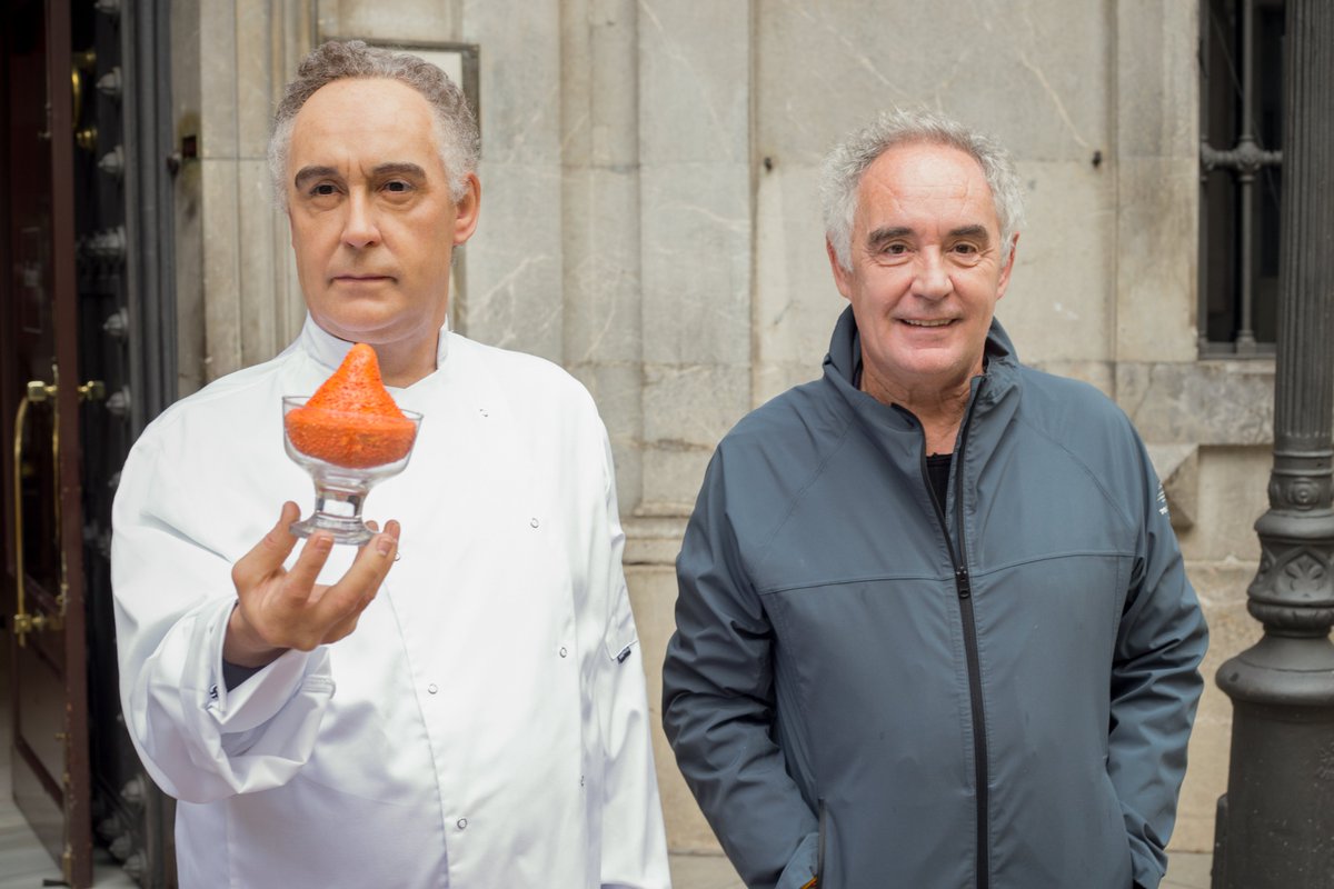 👨‍🍳 Ahir va venir el <a href="/ferranadria/">Ferran Adrià</a> a veure la seva figura 👏

👨‍🍳 Ayer vino Ferran Adrià a ver su figura 👏

👨‍🍳 Yesterday Ferran Adrià came to see his figure 👏

#WaxBCN #MuseuCeraBCN #MuseudeCera #MuseoCeraBCN #Barcelona #FerranAdria #FerranAdrià #Bulli #ElBulli
