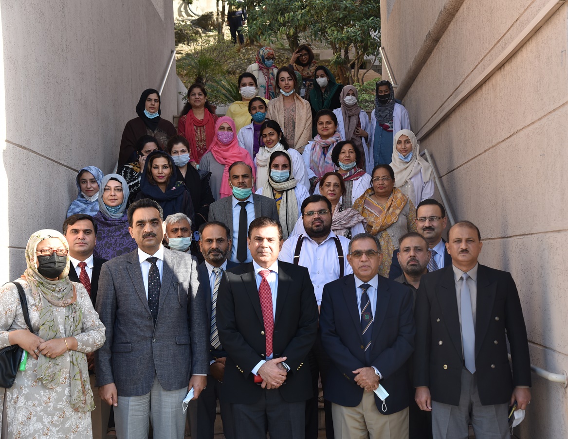 fuislamabad's tweet photo. Rector FUI, Maj Gen Nasir Dilawar Shah HI (M) (Retd) interacted with the faculty of Foundation University Islamabad Campus (FUMC, FUCD&H, FUIRS and FUCN) on 10th and 11th of November.
#FUI #FUIC #FUMC #FUCD #FUIRS #FUCN #faculty #education #university #improvement #greateffort https://t.co/uOnL03up10