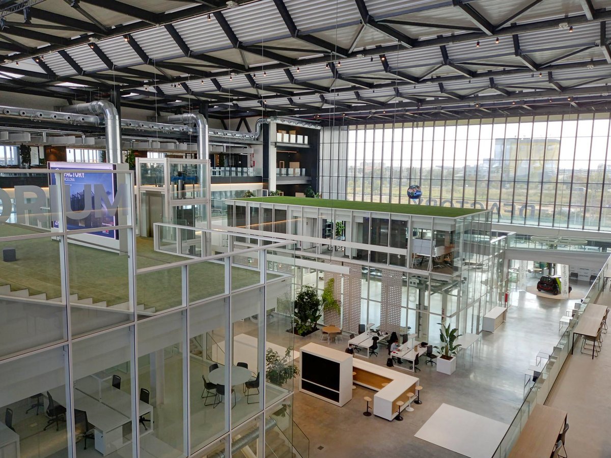 DFactoryBCN's tweet photo. Have you not heard from us yet? #Dfactory is the #industry40 node in southern Europe🌍. 

We are encouraging the creation of an #ecosystem of attracting talent, #technology and investment. ➡️ Are you joining us?

Cc @ConsorciZF @Leitat https://t.co/MS4K1mCx6g
