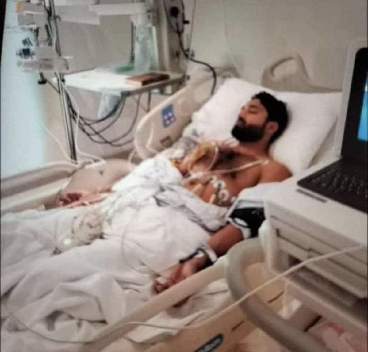 AliHaid71055165's tweet photo. ⁦@iMRizwanPak⁩ . Real fighter in and outside the ground. PM sb Pakistan should give him national award
#award_for_rizwan https://t.co/naaoB1fppn