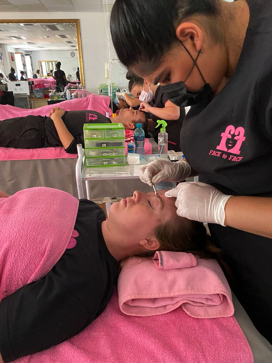 FacetoFace_SA's tweet photo. @FacetoFace_SA #microblading workshop at Face to Face. 
Enjoy for our December course 1st to 5th 2021 10:00-14:00
info@facetoface.co.za
https://t.co/6sY0M759KH https://t.co/WGTSnGpX1G