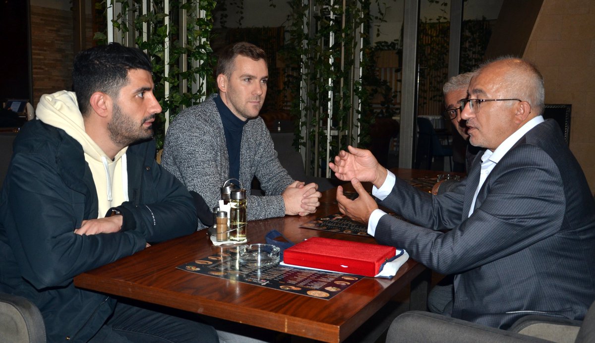 5-7 Kasım 2021'de düzenlediğimiz düzenlediğimiz "Türkiye &amp; Bosna Hersek Kültür Buluşması" kapsamında Bosna Hersek'in yetklileriyle resmi temaslarımız. 
<a href="/TC_Disisleri/">T.C. Dışişleri Bakanlığı</a> <a href="/TCKulturTurizm/">T.C. Kültür ve Turizm Bakanlığı</a> @BdydDernek   

#BosnaHersek 🌿
#Saraybosna #Mostar #Koniçe