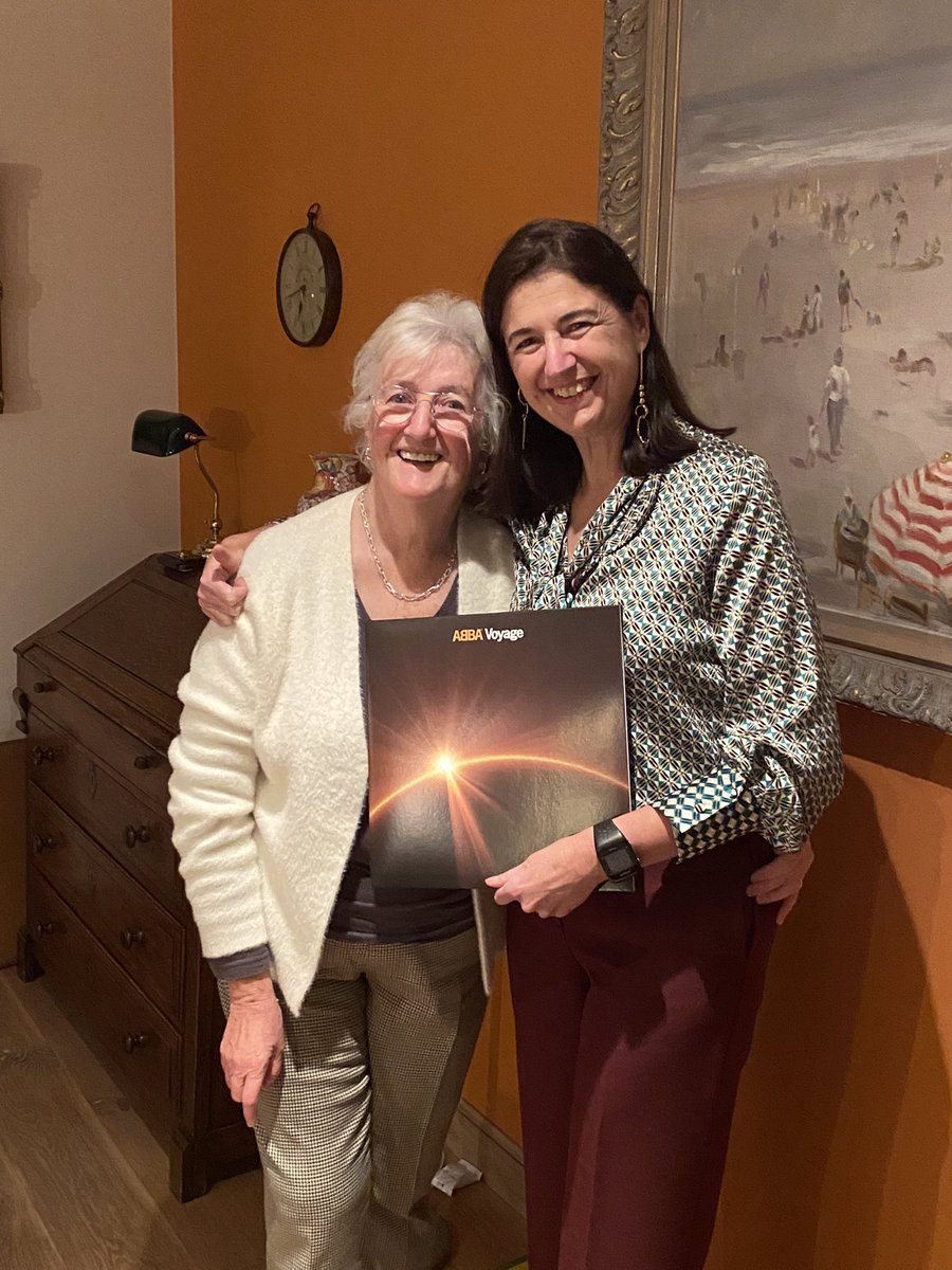 IngeVandeVelde's tweet photo. Blij als een kind met mijn pakje van de Sint (-Maarten in Aalst). Exact 45 jaar nadat ik mijn eerste ABBA-album kreeg van de mama op de jaarmarkt. They’ve done it all before and now they’re back to get some more. #ABBA #ABBAVoyage #dontshutmedown #Eurovision #seventiesmusic https://t.co/uYQlFOSW0s