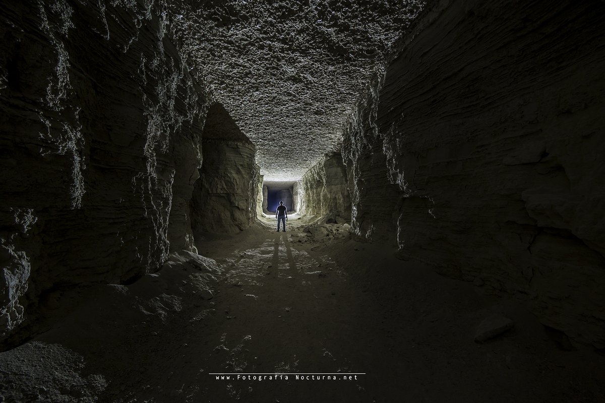 jmmpereda's tweet photo. Minas abandonadas del #Cerrato #Palencia #MinasdeYeso #Palencianocturna #fotografíanocturna #CastillayLeón #HornillosdeCerrato @TurismoPalencia #DestinoPalencia @SomosPalencia  
⤵️⤵️⤵️⤵️
https://t.co/oaMO33eN8x https://t.co/WWJLb8poj7
