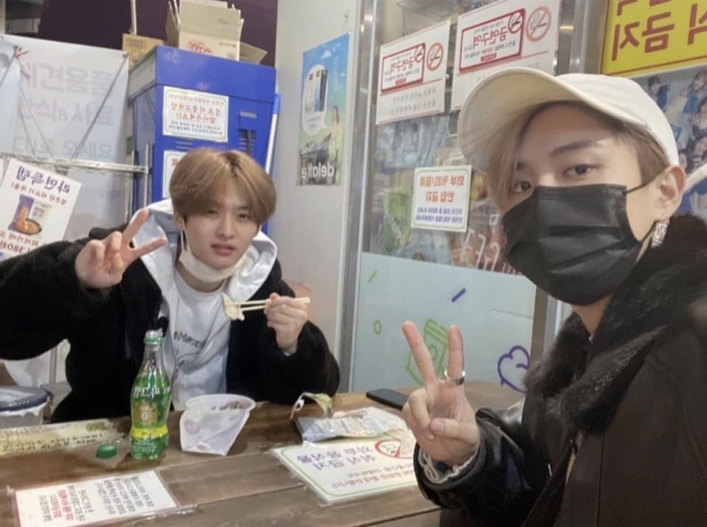 outrostays's tweet photo. i vote for #straykids on #MAMAVOTE https://t.co/jg2rmW19ns