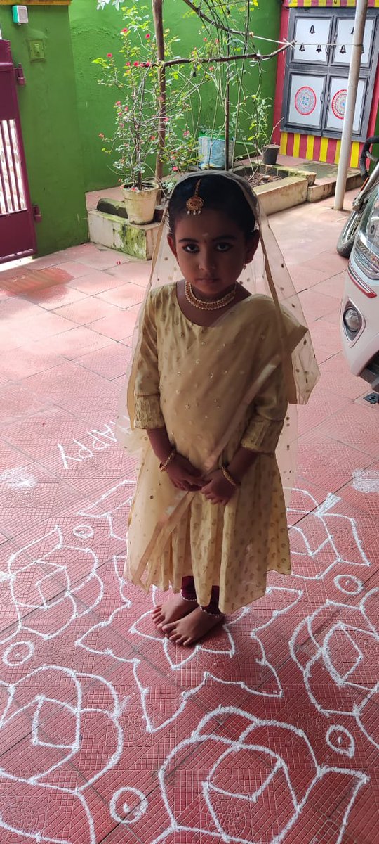 AmarnathVa's tweet photo. @ungalsanam hi sister how are u..here Amarnath. Need ur blessing and wish for my daughter birthday. https://t.co/Roaopml6uD