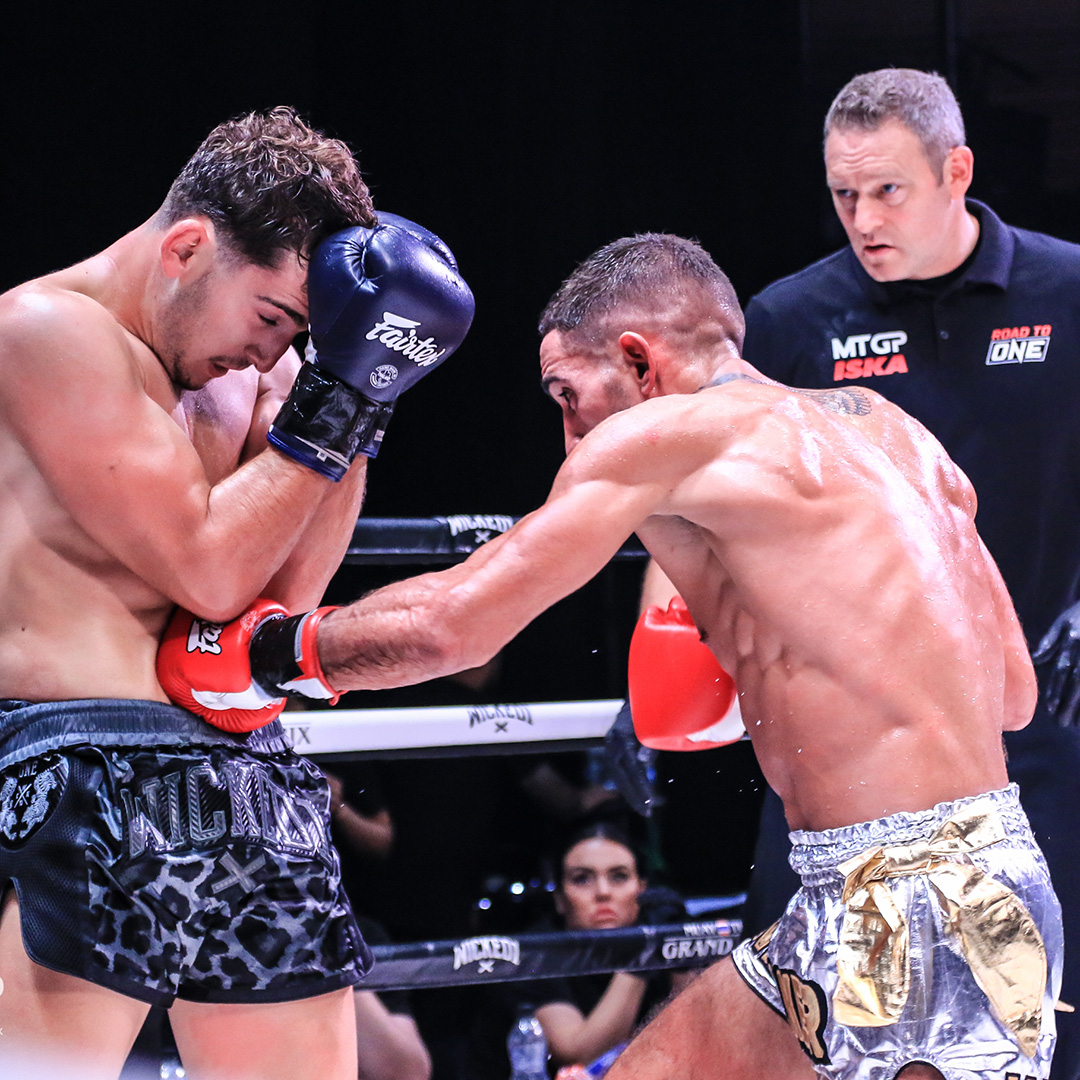 MuayThai_GP's tweet image. 🏆 KGP World Title 🏆
🥊 Pantelis Samprovalakis 🆚 Luke Whelan // MTGP x Road to ONE // 9th Oct 2021
⏯️
#FULLFIGHT
buff.ly/3wGbRbi
#️⃣
#MTGP #KGP #KickBoxingGrandPrix #KickBoxing #K1 #Boxing #ROADTOMTGP #Fightshow #RoadToOne #OneChampionship #LukeWhelan