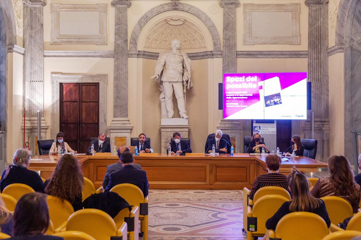 culturability's tweet photo. Spazi del Possibile in tour. Gli scatti al @MiC_Italia con il Ministro @dariofrance #OnofrioCutaia @larobbi @lindipietro @ElenaOstanel #PierluigiStefanini e @BolloAlessandro a confrontarsi sulla rigenerazione a base culturale.

Info sulle prossime tappe > https://t.co/JXbzUIhwi2 https://t.co/SIpG2SQm3F