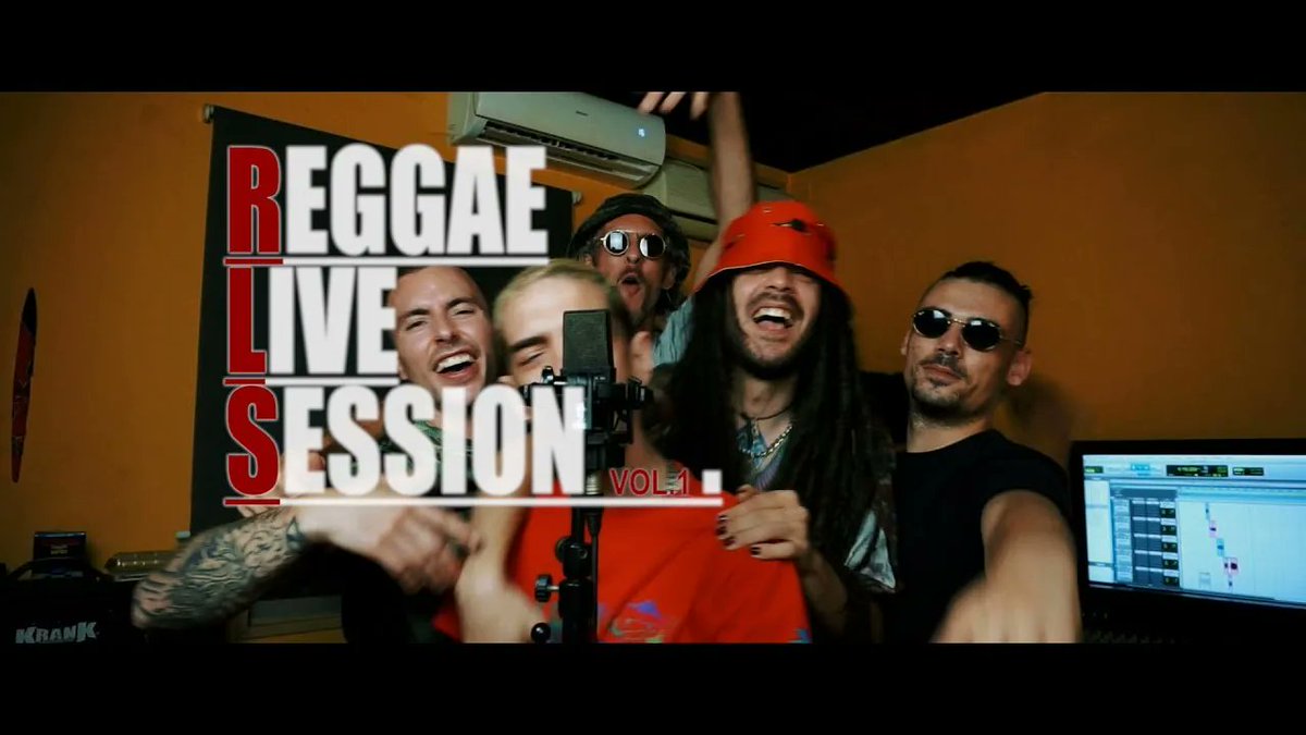 rapport_digital's tweet photo. "Reggae Live Session" es el nuevo proyecto de @chusterfield liberado por episodios. Para el primer volumen, se acompaña de @MistahGodeh #PutoLargo #Kalos y #Garolo. ¿El resultado? Tan vibrante y explosivo como puedes comprobar aquí https://t.co/OZxBkE0amO #reggaelivesession https://t.co/QTAsxQRnFo