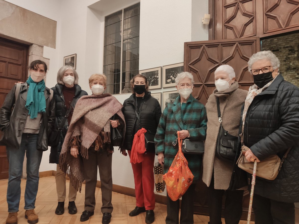 ambotes's tweet photo. Molt orgullosos d'acompanyar a la María Teresa Agostini, Tetea, ahir a @BonesLletres Presentació llibre guanyador I Premi Bones Lletres d’assaig humanístic, "Hilda Agostini. Les armes de la raó d’una mestra republicana, protestant i maçona", de Cèlia Cañellas i Rosa Toran @Ed_62 https://t.co/LgaCnVqJD0