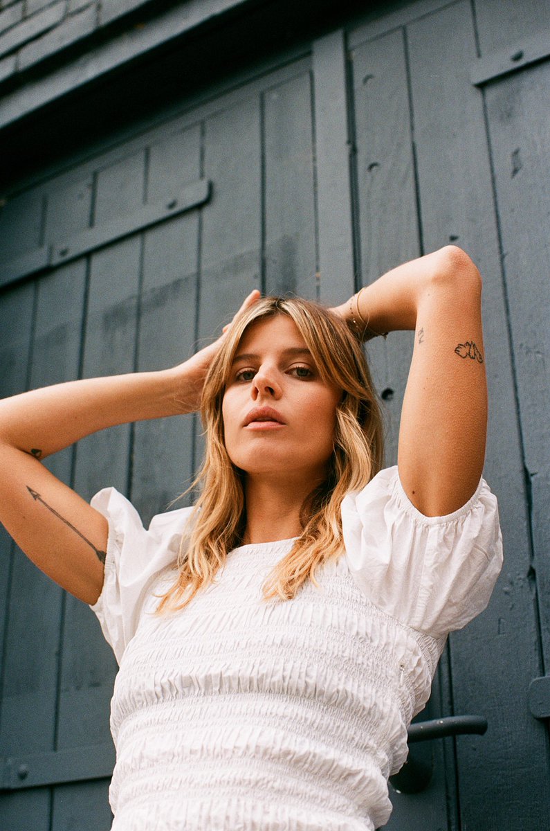 You can now pre-save 🏹 Won’t Be The First Time in my stories or bio, it takes 10 seconds exactly &amp; makes a huge difference to an independent artist like me ♥️

#presave #newmusic #flownn

Shot by @matildahilljenkins 
Hair by @hairbyroi 
Make up by @celiaburtonmakeup