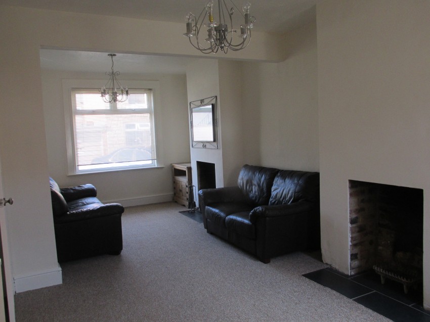 SlinnRes's tweet photo. Spacious two bedroom house in this popular area of the Town Centre.

🏠 Dunster Street, Northampton
🏠 For Sale £175,000

👉View property details - click here: https://t.co/n1xVa1mbzl https://t.co/shnxU3rTcE