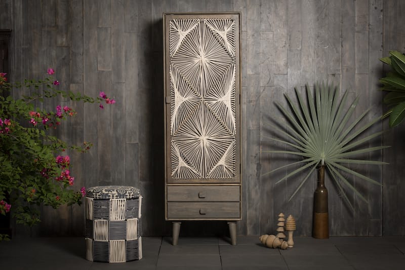 NilaPDesigns's tweet photo. Our Boho Natural Tall Storage Cabinet features natural cords to create a textural design. 
#furniture #mangowoodfurniture #storagecabinets #storagefurniture #bohofurniture #furnituremaker #furnituredesigner
https://t.co/cg9ftqKQWG https://t.co/xQDT8lH9IJ