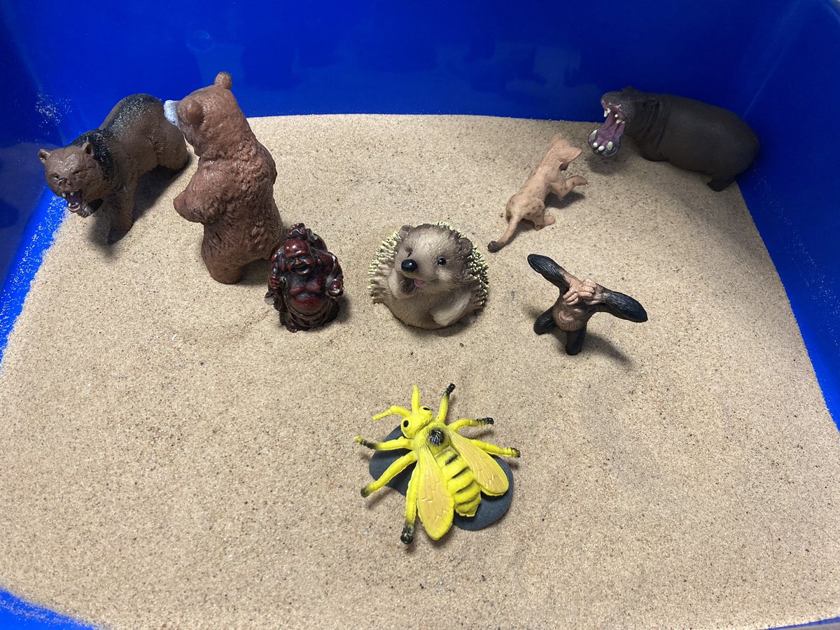 CenterTherapy's tweet image. #internallove #processing this morning. #breathwork #meditation #sandtherapy #counselling #therapy