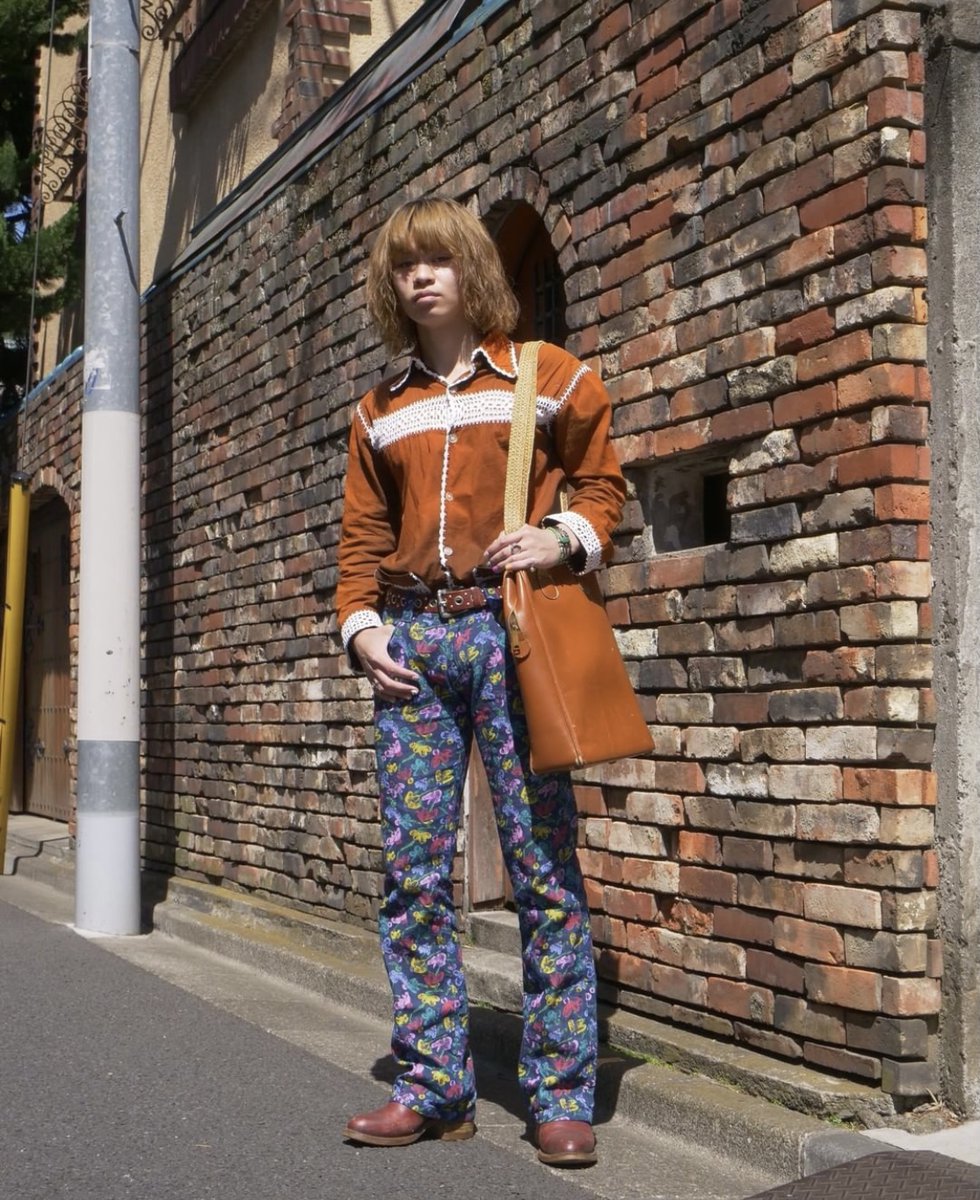 tokyomodesnap's tweet photo. Name: Tomi
/
Inner: #vintage
Pants: # vintage
Shoes: # vintage
Bag: # vintage
/
https://t.co/dqib2II2B2 https://t.co/t4XNqhoq0K