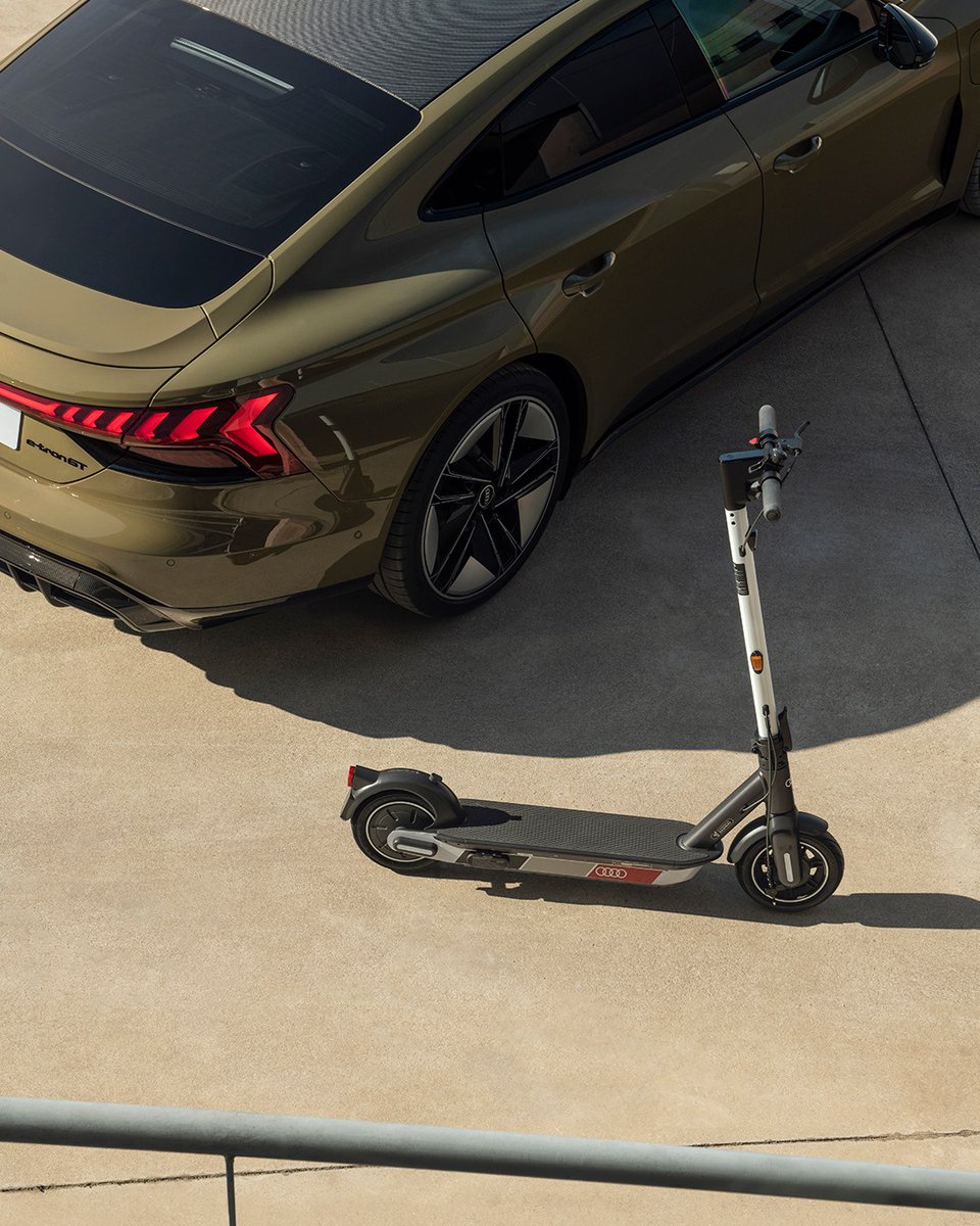 aldautocar's tweet photo. Tres, dos, uno: y es que el futuro es inmediato. 
¿Quieres acceder ya al mundo de la micromovilidad urbana de Audi?  Descubre más sobre el 𝗔𝘂𝗱𝗶 𝗲𝗹𝗲𝗰𝘁𝗿𝗶𝗰 𝗸𝗶𝗰𝗸 𝘀𝗰𝗼𝗼𝘁𝗲𝗿 y más Accesorios Originales #Audi, disponibles en Aldauto Car.
#Audielectrickickscooter https://t.co/fWHMBIVQdi