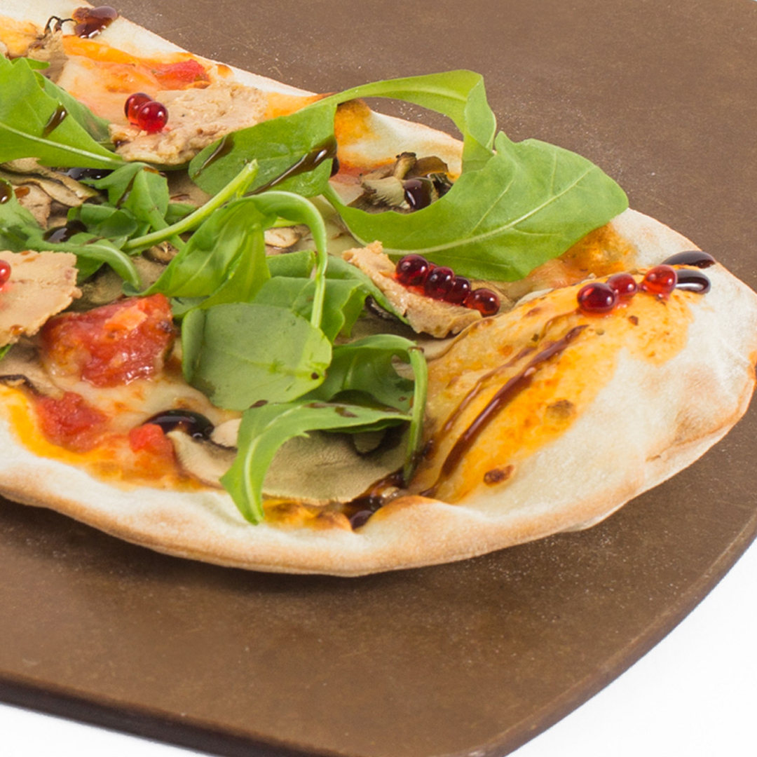 LaTagliatella's tweet photo. El #foie mi-cuit combina de forma exquisita con el toque dulce de las perlas de frambuesa y de la crema balsámica.
¿Has probado ya alguna de nuestras #Focaccias toscanas?
Pide por #Delivery y nos cuentas: https://t.co/4E2vj5Vyl3 https://t.co/E2lLrhk2wb