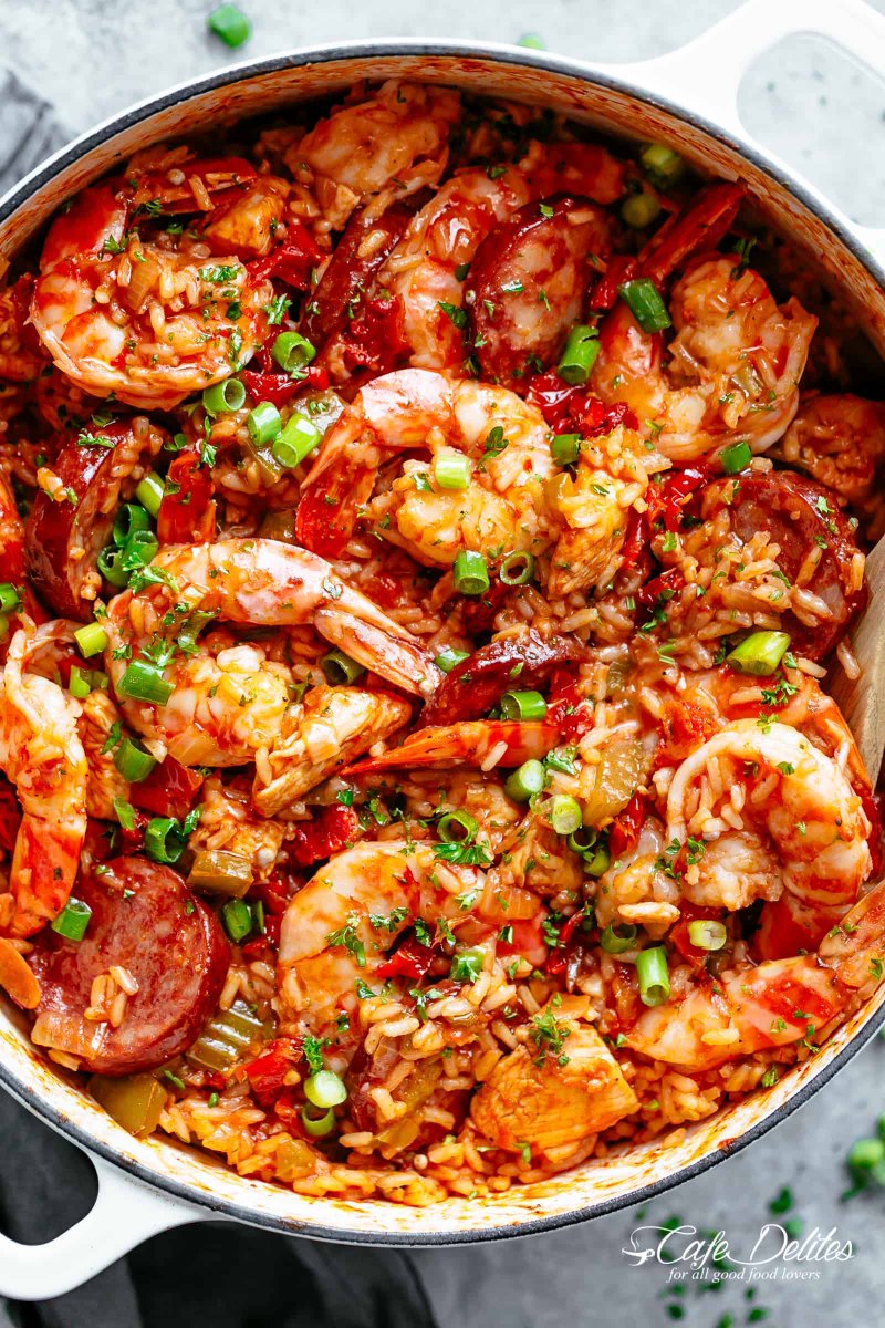Did you know...
New Orleans is famous for its JAMBALAYA, a Creole and Cajun rice dish of French, African, and Spanish influence, consisting mainly of meat and vegetables mixed with rice.🥘
