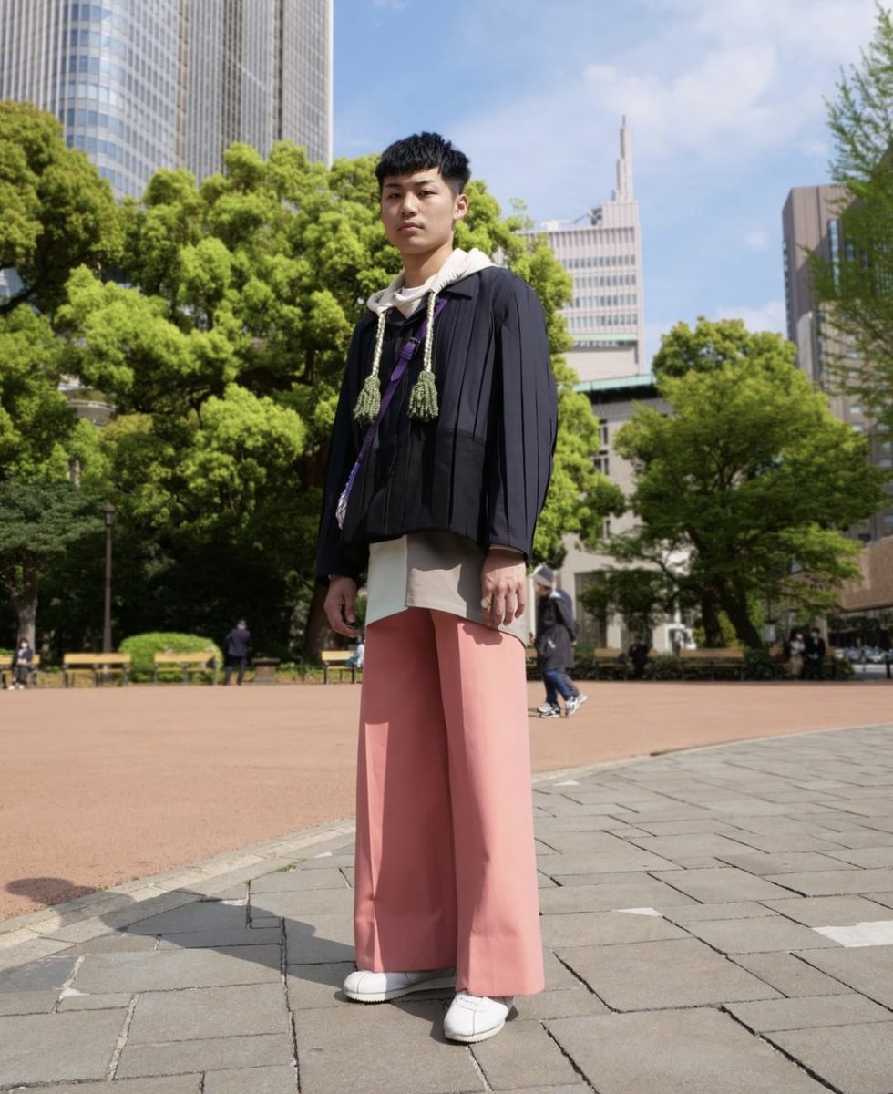 tokyomodesnap's tweet photo. Name: Reona
Occupation: Shop Staff
/
Jacket: #cornerstore
Inner: #adish
Pants: #used
Shoes: #nike
Bag: #jacquemus
Ring: #maisonmargiela
/
https://t.co/i2drMRXCDm https://t.co/8o3LCFG9zY