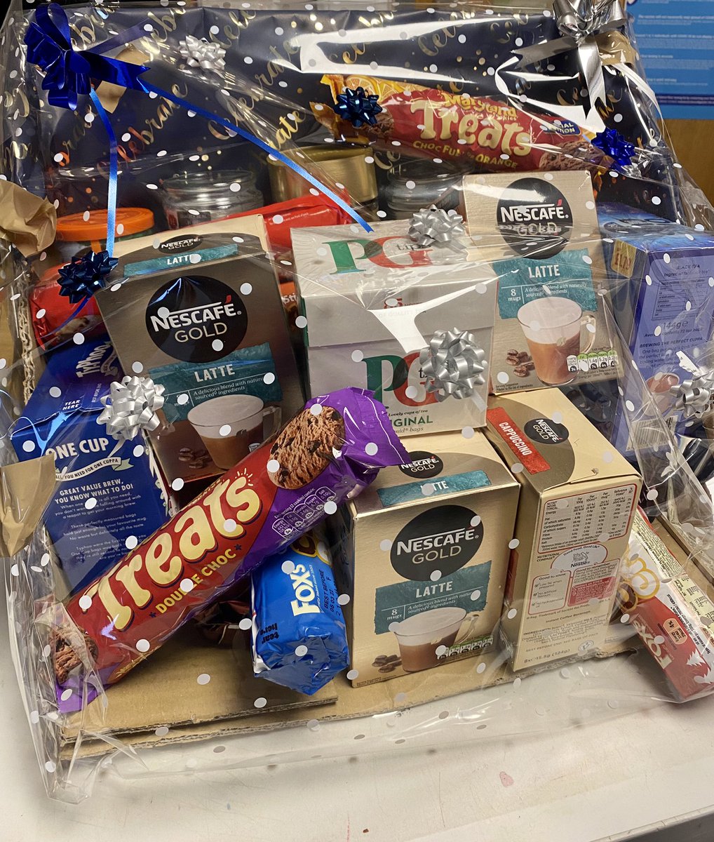 meganbuckley23's tweet photo. A patient recently discharged has coke out of her way to drop this gift off to staff as a thank you for her care on the ward!✨

@HendenLauren @OatesKeely @Lily_GMMH @ericapereira_01 @Hannahmurray28 @PaulsReverie https://t.co/3I7IcgNyBg