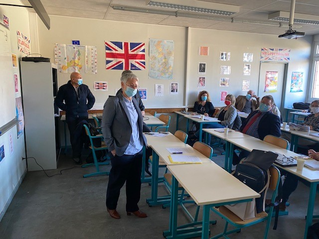 ErmontLycee's tweet photo. #LPOGustaveEiffelERMONT est ravi d'accueillir les "Faisant Fonction" PERDIR du 95 dans leur première journée de formation. #CTEVS #FF_PERDIR #PERDIR #FTLV https://t.co/6swZCgPWK8