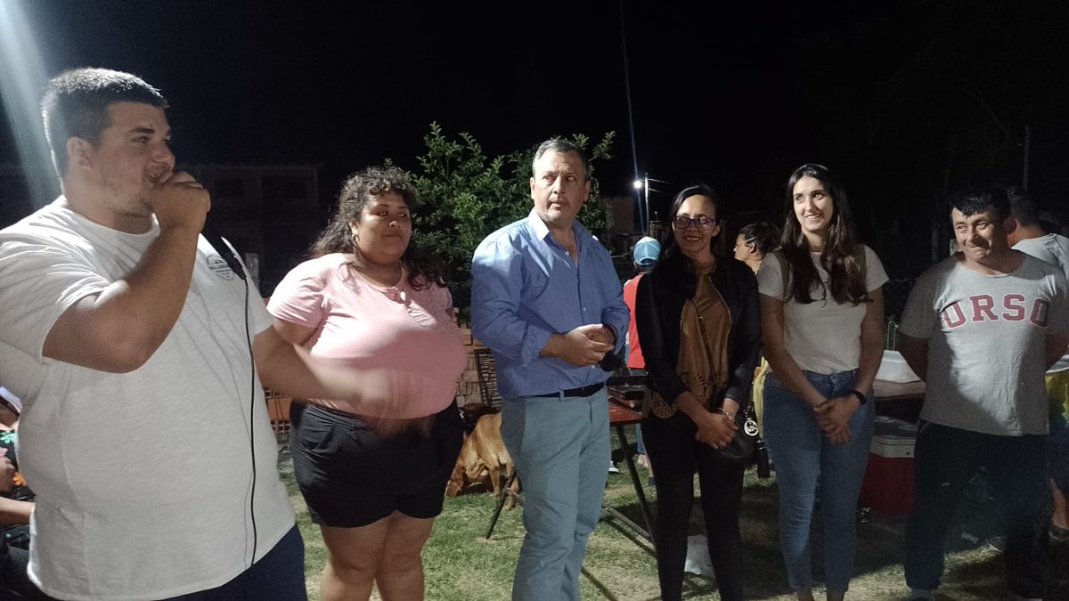 dardotognolaok's tweet photo. A nuestros candidatos a concejales y a nuestro líder y próximo intendente de Esquina, @carlitosoviedo, GRACIAS 👏🏻 ¡Este domingo hagamos sentir la voz del pueblo en las urnas! 🗳 #Lista51 🇦🇷 https://t.co/v4hCwoxd3a