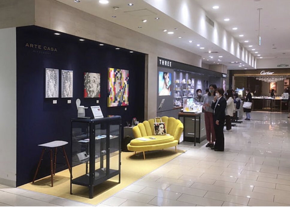 【初個展のお知らせ】

2021/12/8ー12/14
名古屋栄三越1階
美術画廊　ARTE CASA / アルテカーサ

全日在廊致します^_^