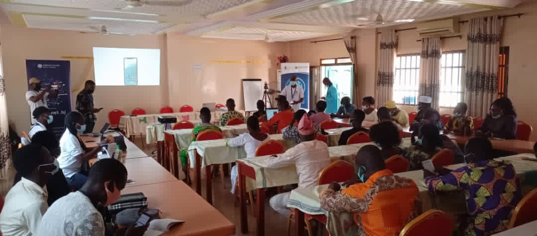 isocbenin's tweet photo. 💫🌟 Comme prévu, c'est Bohicon qui nous accueille ce matin dans le cadre du projet IP WEEKS. De riches échanges avec les populations locales sont en cours sur la protection de la vie privée sur Internet 🌏.
#IPWeeks #Privacy #Security #Team229 https://t.co/HKsYg1Z4Sm