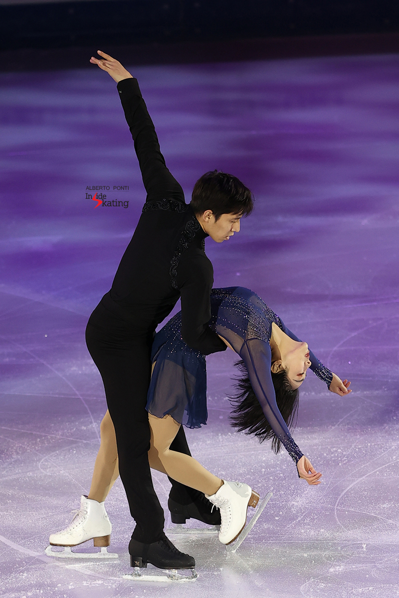insideskating's tweet photo. #WenjingSui and #CongHan in #GPItaly, skating into the light – and then straight into our hearts.
#InsideSkatingHighlights https://t.co/neiRB03cmM