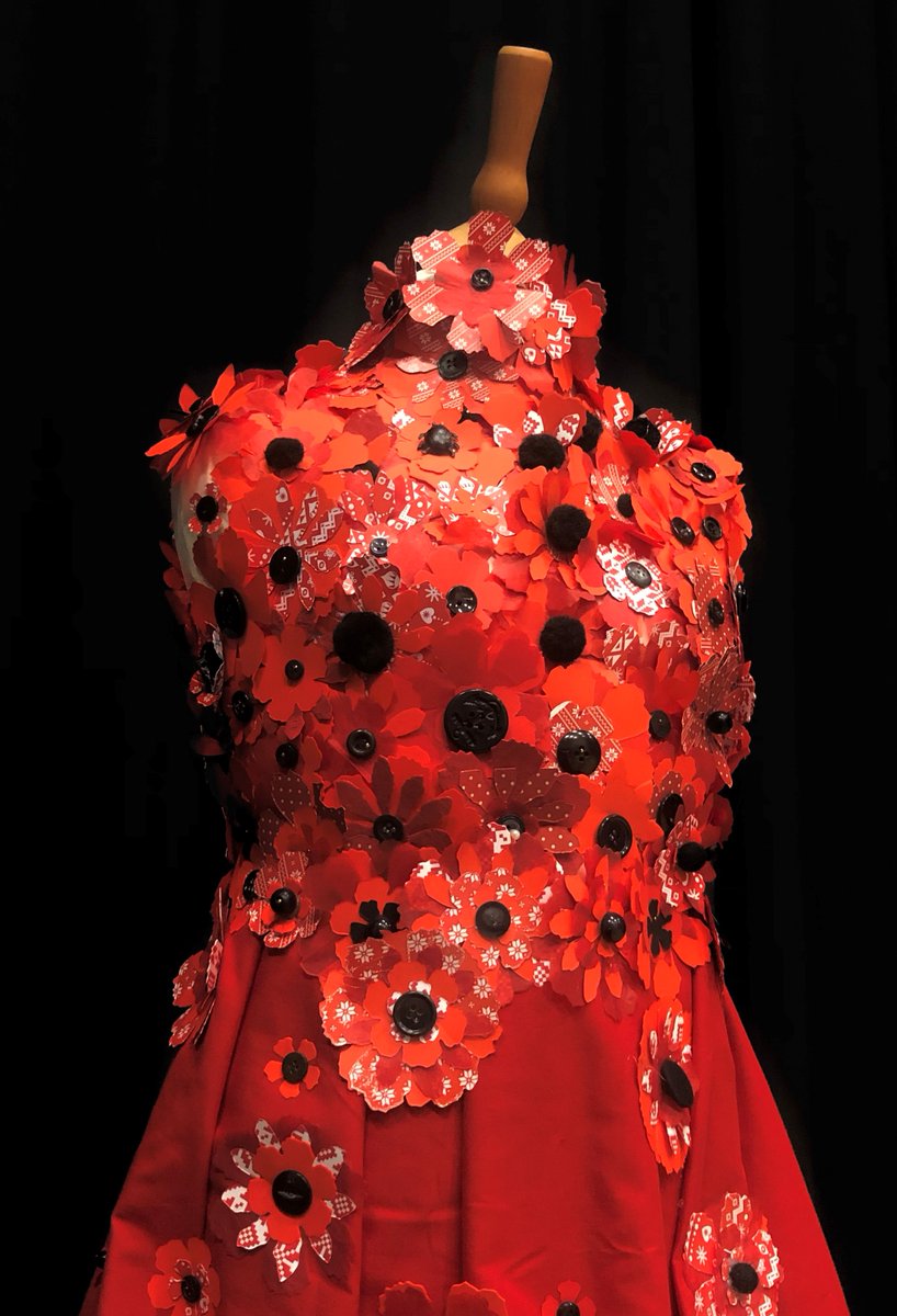 wychwoodschool's tweet photo. Look at our fabulous Remembrance Day poppy-themed dress created by our talented Remove girls as well as a group of LTs textile students.
#year7 #year9 #RemembranceDay #poppy #textilestudies https://t.co/04mJVEQcSD