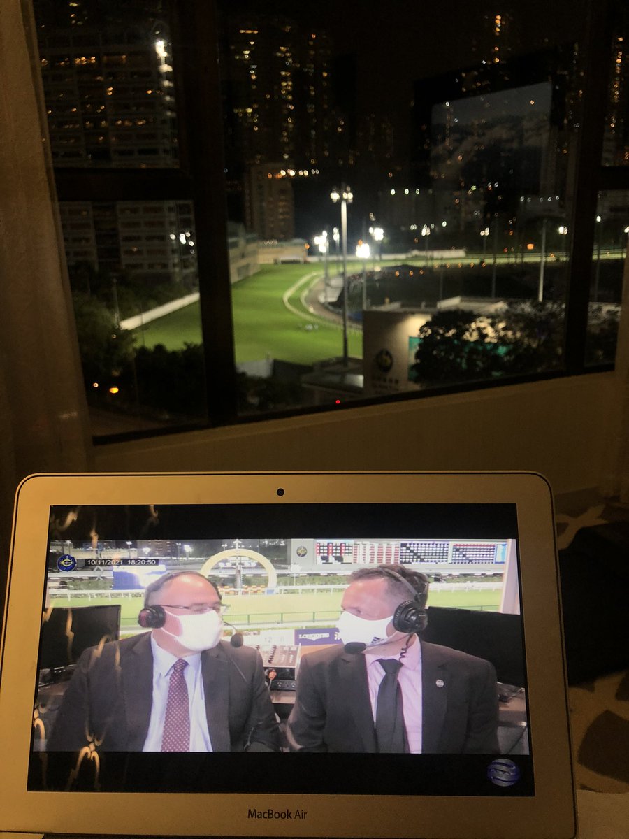 debsmith409's tweet image. If only @hello_broadcast looked at me like he looks at @lallyota 🥲 #bromance