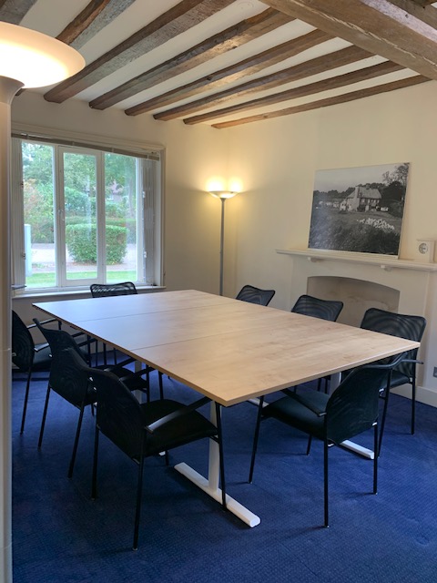 Why not get the week off to a flying start by booking your meeting rooms. Here at Basepoint Northfleet, we offer a fully service meeting room for all your meeting/training needs. With free onsite parking. Call us on 01474 338700.